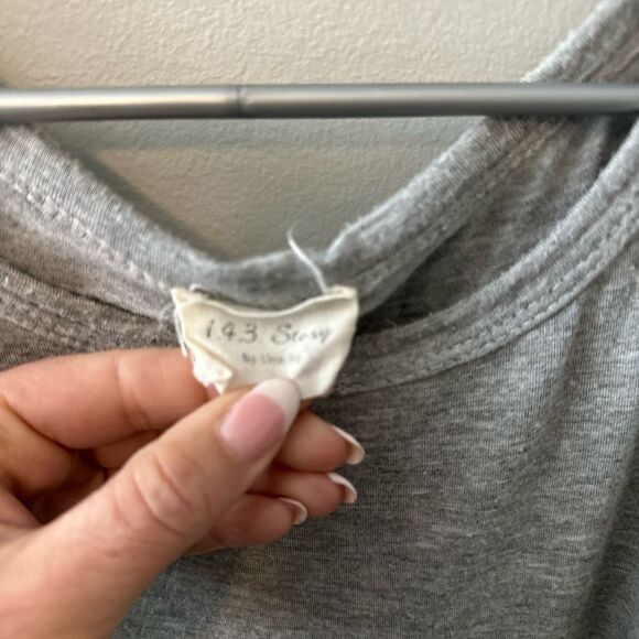 Oversized medium Gray, Purple, and Yellow Women's Top - Picture 4 of 8